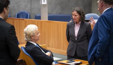 Burgemeester Venlo bedreigd na lastercampagne Wilders en Faber (PVV) - Joop