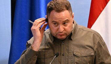 Omstreden stafchef van president Zelensky opgestapt na corruptiebeschuldigingen