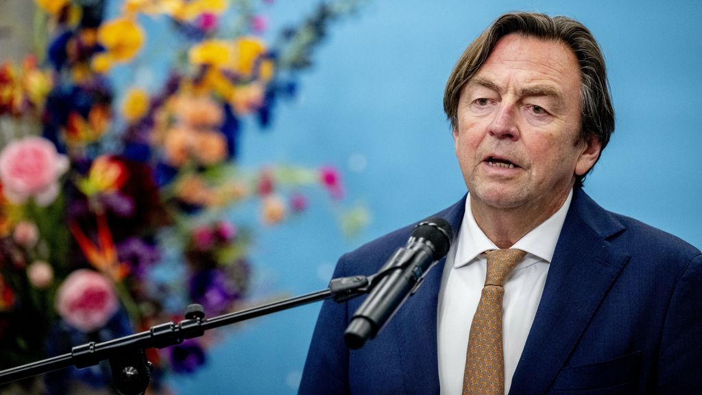 NRC rectificeert Wijers-berichten, biedt oud-informateur en lezers excuses aan