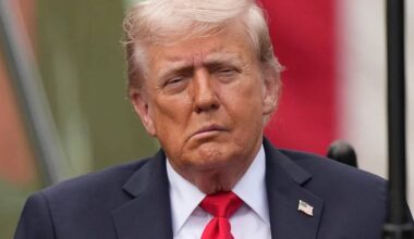 Welingelichte Kringen - Nieuws van overal: minder lezen, meer weten