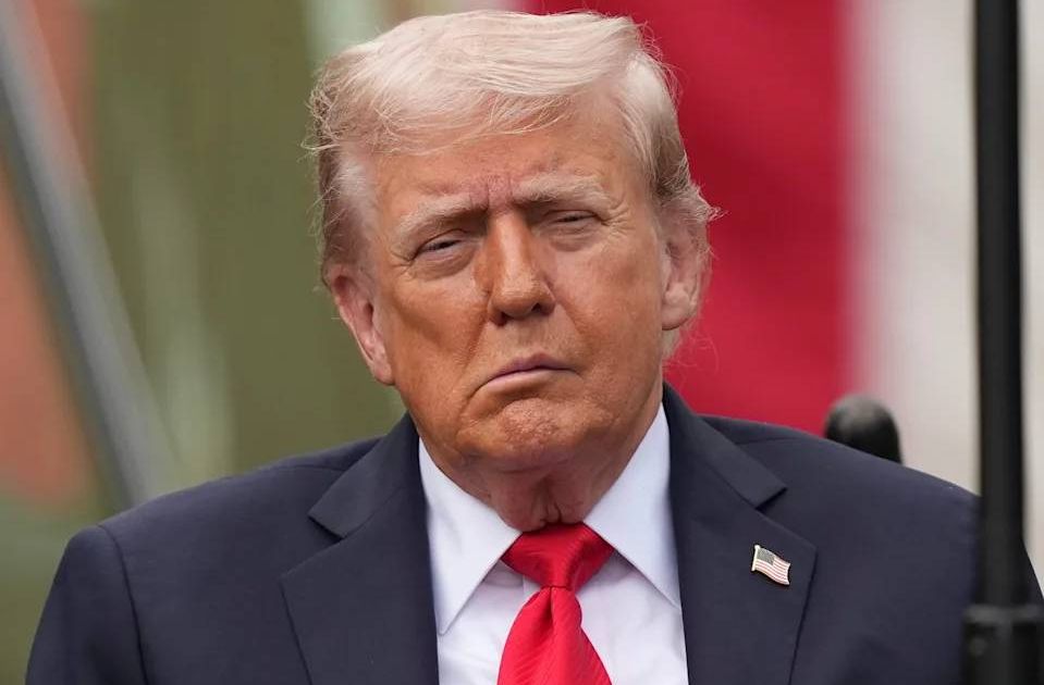 Welingelichte Kringen - Nieuws van overal: minder lezen, meer weten