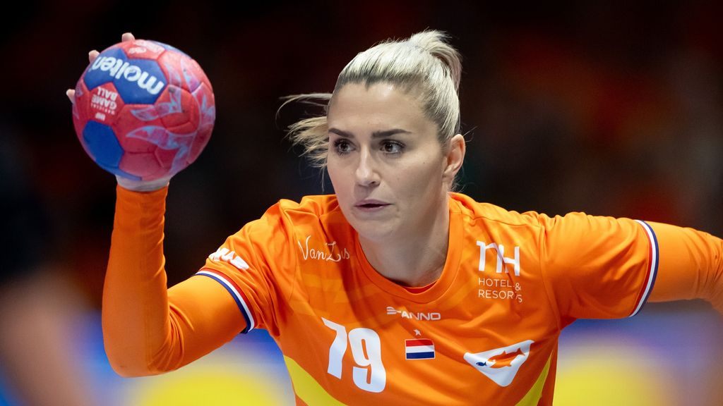 Handbalsters openen WK in eigen land met zege op Argentinië in uitverkocht Ahoy