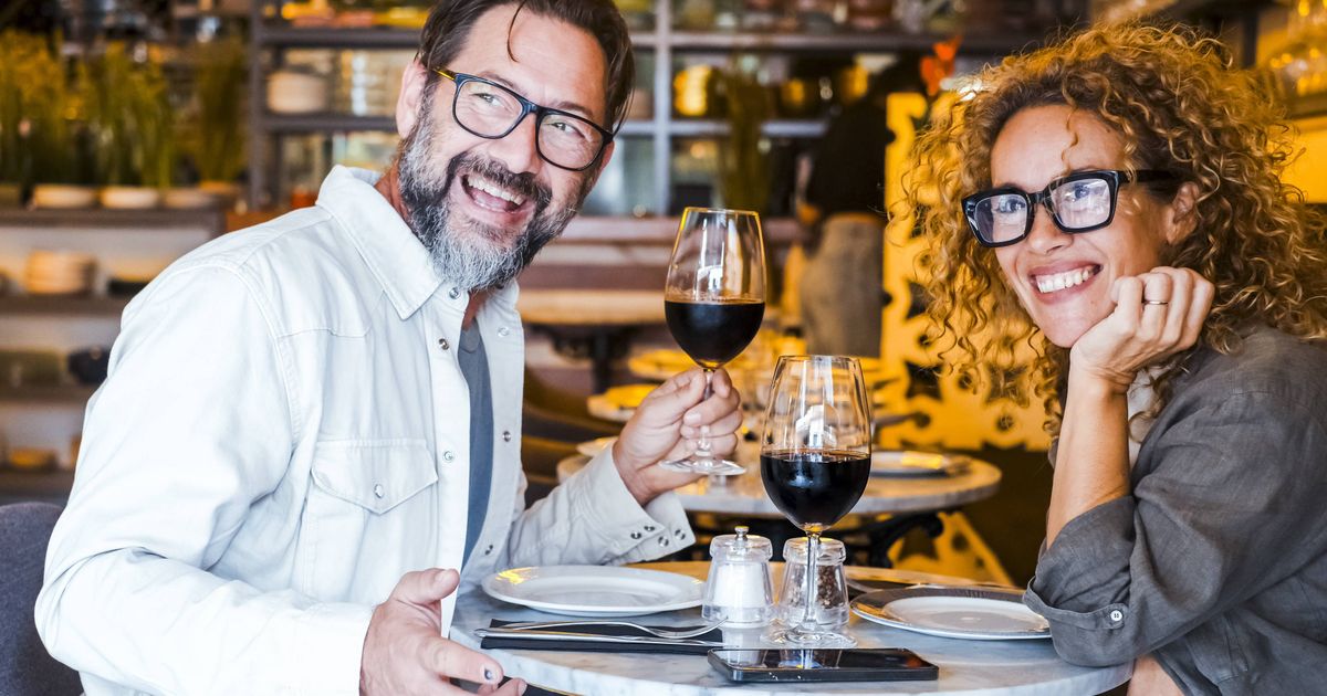 Welingelichte Kringen - Nieuws van overal: minder lezen, meer weten