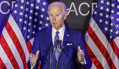 Trump wil meeste decreten Biden ongedaan maken, 'illegaal ondertekend'