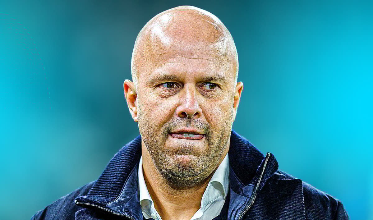 Arnold Bruggink heeft zijn steun uitgesproken voor Arne Slot, de trainer van Liverpool, die momenteel onder druk staat vanwege tegenvallende prestaties. Bruggink hoopt dat er meer begrip komt voor de situatie bij Liverpool, vooral gezien het recen...