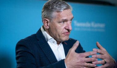 Buma zaait verwarring over kabinet met/zonder GroenLinks-PvdA - Joop