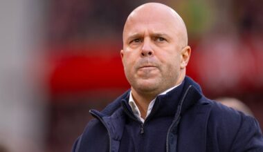 Engeland compleet geschokt door Liverpool-opstelling Arne Slot