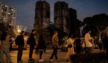 Nog ruim veertig vermisten na brand in woontorens Hongkong, dodental nu op 146