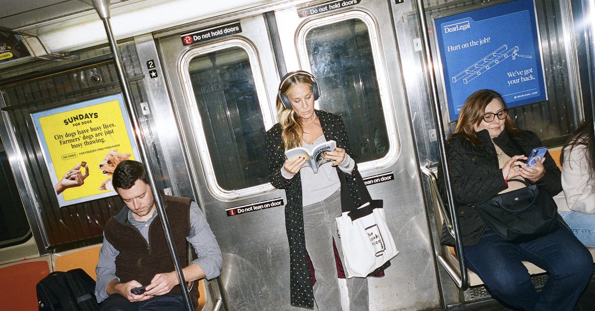 In het openbaar boeken lezen geldt ineens als statement – maar waarvoor precies?