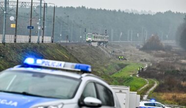 Polen neemt explosies bij spoor hoog op en wijst naar Russische veiligheidsdiensten