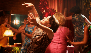 Carmen Curlers: tweede seizoen van Deense dramaserie over de makers van de Carmen krulset - VPRO Cinema