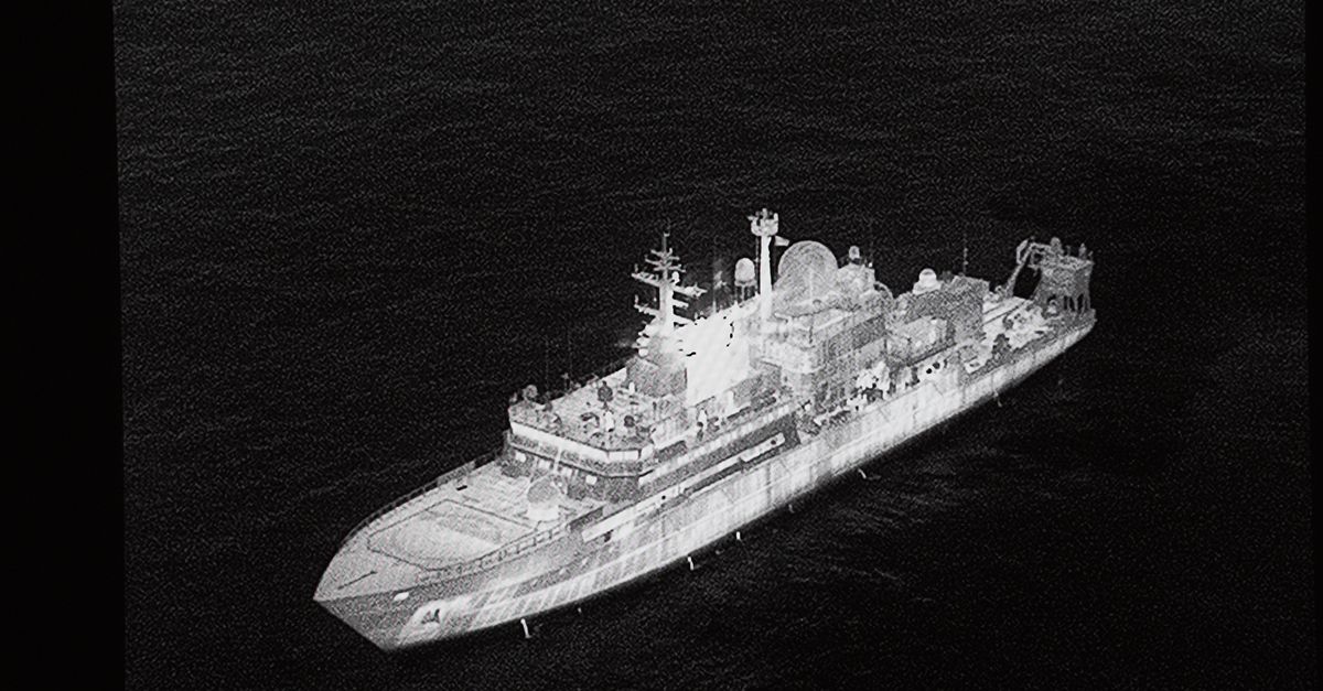 Russisch spionageschip richtte lasers op Britse militaire vliegtuigen in luchtruim VK