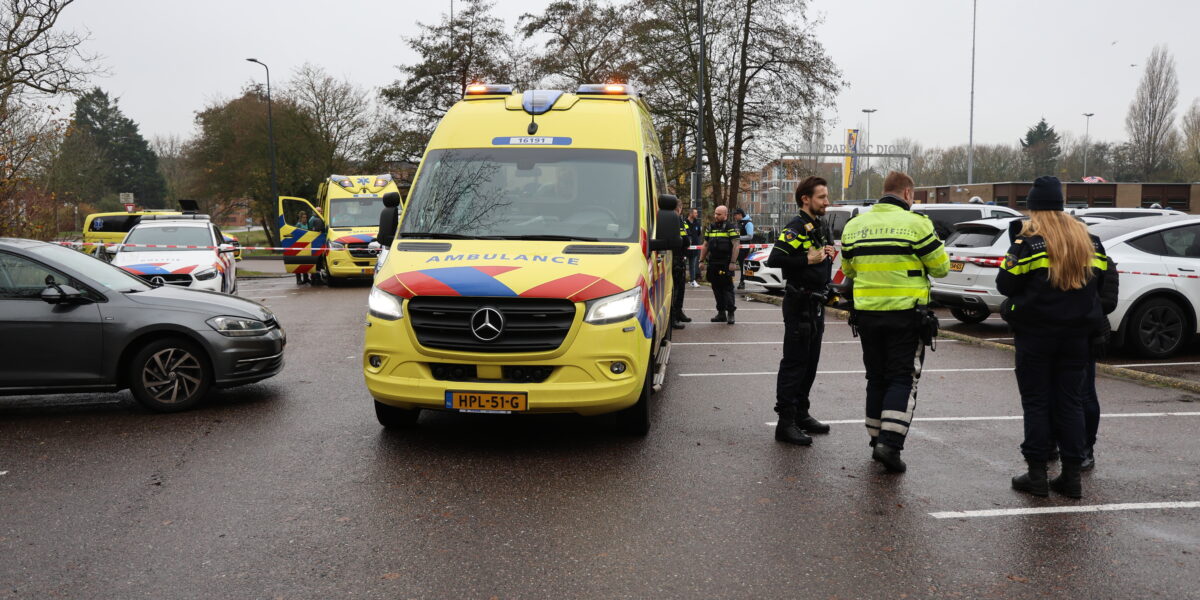 Steekincident tussen rij-instructeurs op CBR-terrein