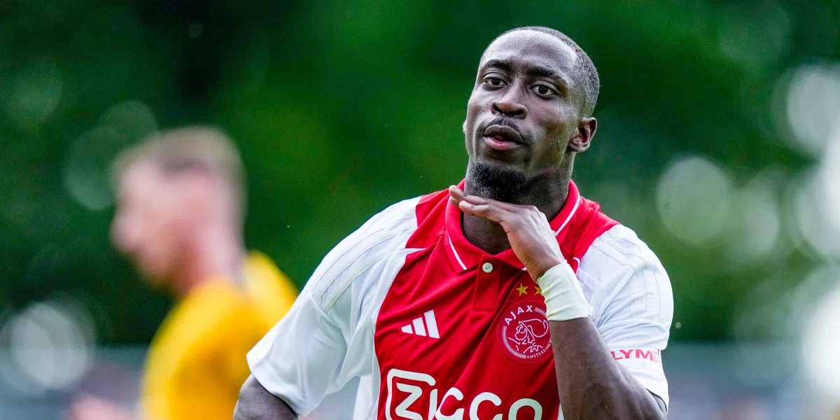 Ajax-flop openhartig over vertrek uit Amsterdam: 'Zag het eerst in de media'