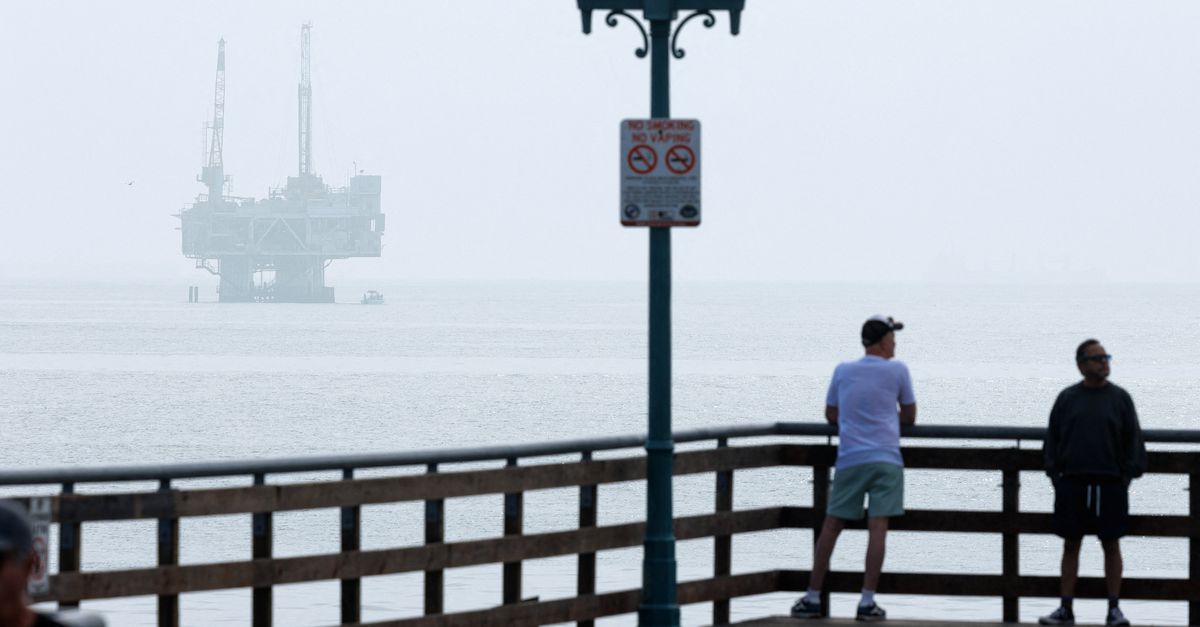 Trump wil grootschalige olie- en gasboringen toestaan in Amerikaanse kustwateren