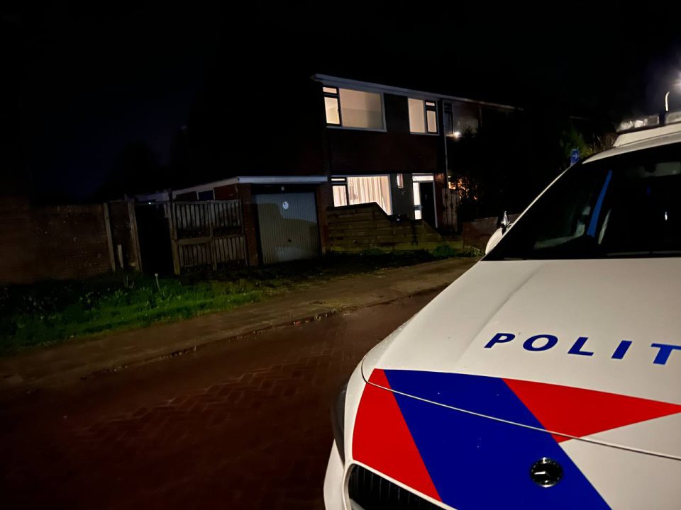 Woningoverval in Dokkum, politie zoekt drie jongemannen