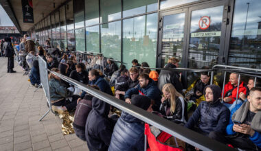 Eerste Lady Gaga-fans maandagavond al op post aan AFAS Dome, rij groeit nu snel aan