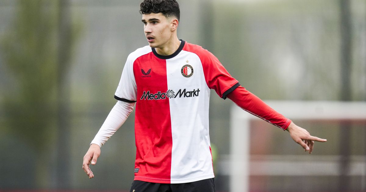 Shaqueel van Persie beslissend in oefenduel tussen Feyenoord en Excelsior - Rijnmond