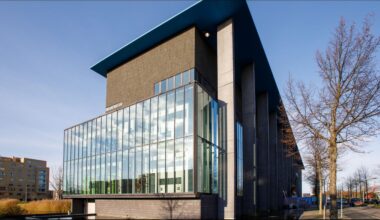 Omroep Flevoland - Nieuws - Docent krijgt zes jaar cel voor misbruik minderjarige leerlinge in Almere