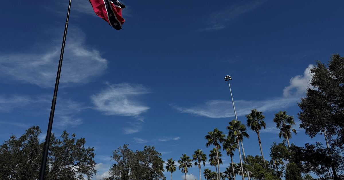 Het hakenkruis mag weer bij de Amerikaanse kustwacht