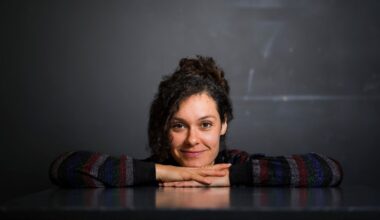 Mezzosopraan Nora Fischer: ‘Ik heb me afgevraagd of ik na de dood van mijn zus ook bevrijding mocht ervaren’