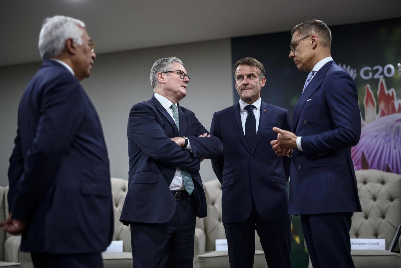 Costa, Starmer, Macron en Stubb tijdens de G20 in Zuid-Afrika dit weekend.