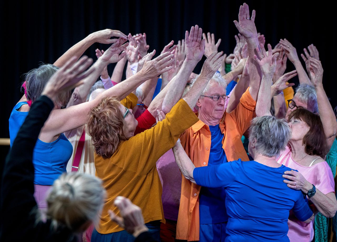 Repetitie van ‘Age on Stage’, een project van de Reisopera en de Zweedse choreografe Charlotta Öfverholm.