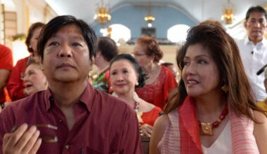 Zus van Filippijnse president beschuldigt hem van drugsverslaving, president haar van mentale problemen