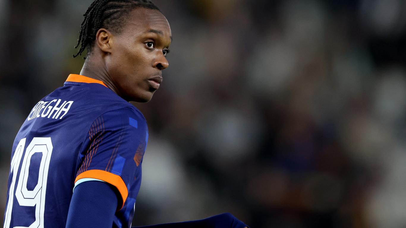 Emmanuel Emegha meldt zich bij Oranje (m) in Zeist