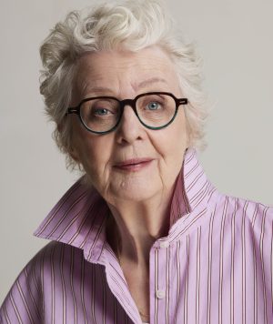 Thumbnail voor Van mascara tot haarstylingproduct: dít zijn de beautyfavorieten van Carry Slee