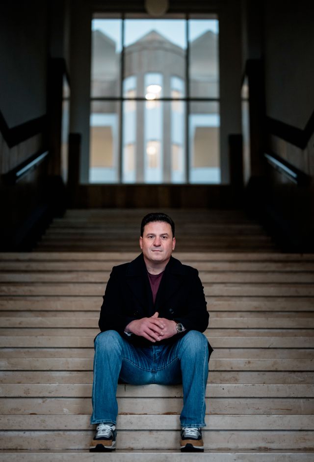 Murat Yildirim stelt jarenlang zonder correcte juridische basis en in strijd met Nederlandse regelgeving ingezet te zijn voor gevaarlijke opsporingsactiviteiten. 