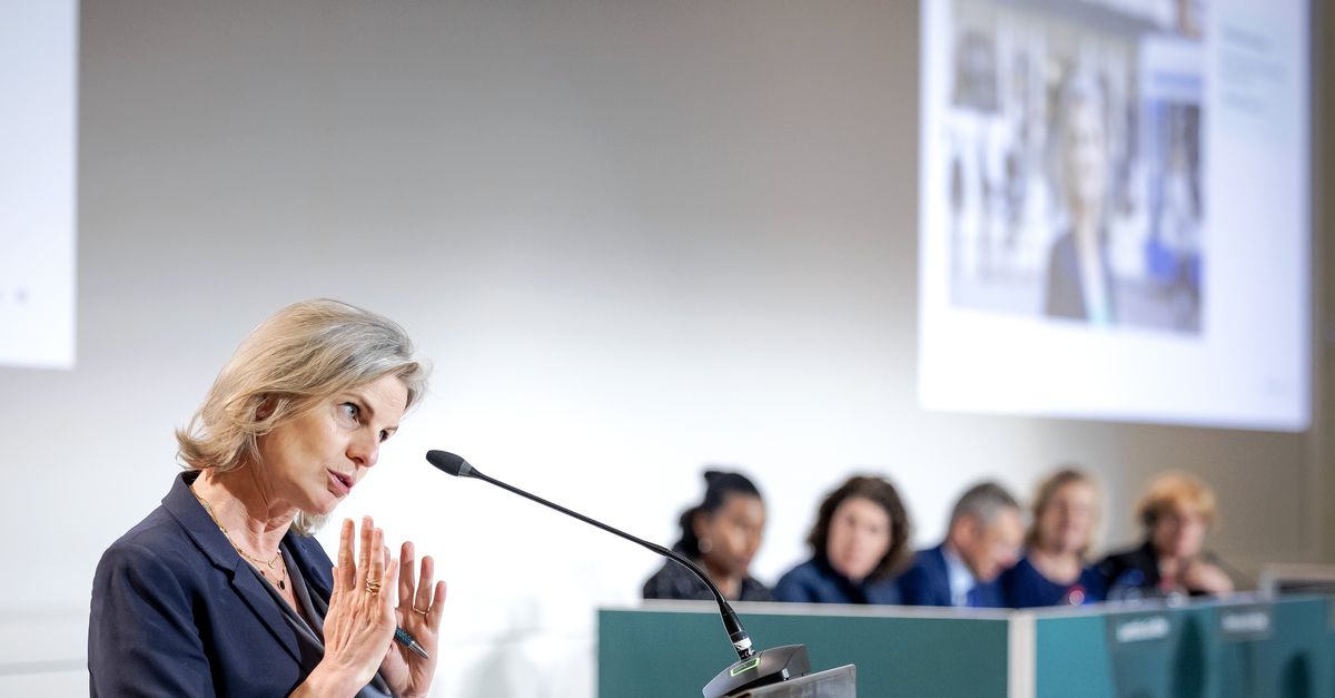 Harder groeien, minder personeel, meer naar aandeelhouders: wat betekent de nieuwe strategie van ABN Amro?