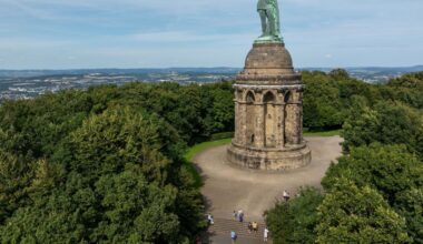 De meest theatrale held van Duitsland: hoe de Germaanse strijder Hermann al 150 jaar steeds nieuwe betekenis krijgt