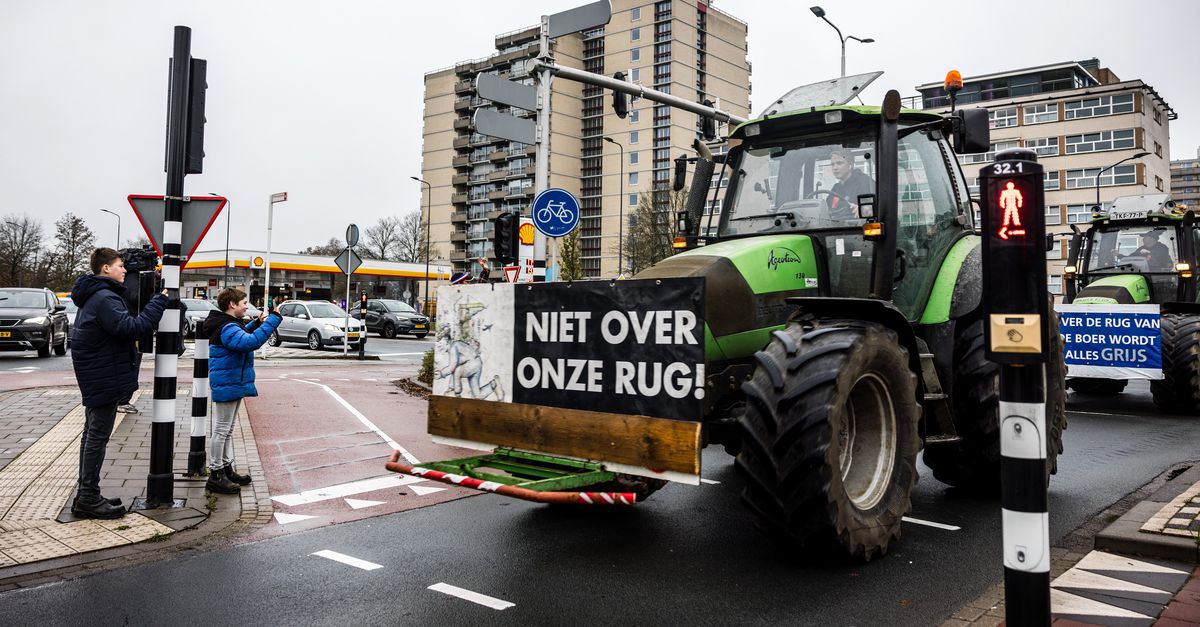 Boeren protesteren in Den Bosch tegen maatregelen voor bescherming natuur