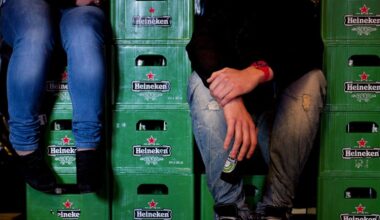 Campagne tegen machogedrag gericht op jongens op het platteland: 'Als ik niet meedrink, dan hoor ik d'r niet bij?'