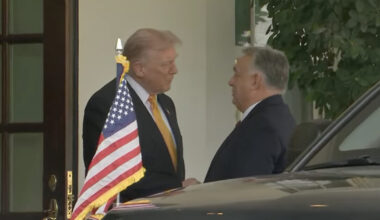 Trump dag 292: FBI waarschuwt voor nep ICE-agenten, VS niet naar G20, uitzondering Hongarije op Ruslandsancties, visumaanvraag bij obesitas of diabetes kan worden afgewezen, ICE opent callcenter om info over migrantenkinderen te delen, Trump vraagt Hooggerechtshof uitkering voedselhulp te blokkeren