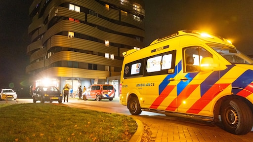 Bewoners 'topsportflat' Heerenveen onwel door vreemde lucht, twee verdiepingen ontruimd