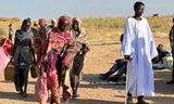 Ontheemde Soedanezen die na de val van Al Fashar voor het geweld vluchtten, komen aan in de stad Tawila, in de door oorlog geteisterde regio Darfur. De inname van Al Fashar door de RSF heeft nieuwe angst voor massamoorden aangewakkerd.