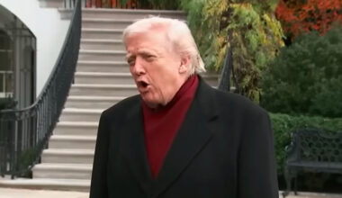 Trump dag 307: ICE-inzet in New York verhoogd dag na bezoek Mamdani aan Trump, snelle uitzettingsprocedures geblokkeerd, Rubio vertelt senatoren dat plan voor Oekraïne 'Russische wensenlijst' is, duizenden MAGA-Twitteraccounts komen uit andere landen, man die werd afgevoerd door DHS al zes weken vermist