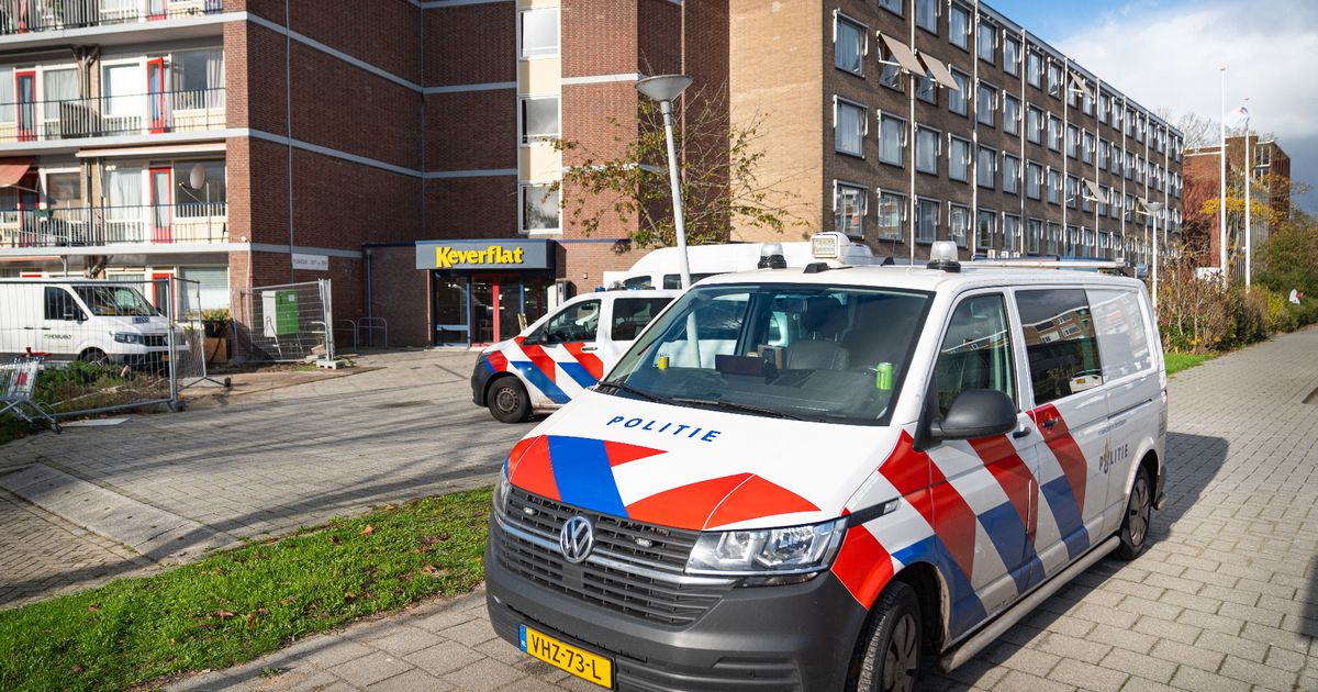 Man (59) dood bij schietincident in woning, politie start groot onderzoek - Rijnmond