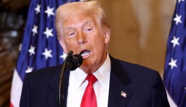 Trump dag 310: Gelekt gesprek toont dat Witkoff Russen hielp in benadering Trump, EPA versoepelt fijnstofnormen, landen met abortustoegang gelabeld als mensenrechtenschenders, 70% Trump-kiezers wil steun voor Oekraïne, Trump-telefoon na maanden nog niet geleverd