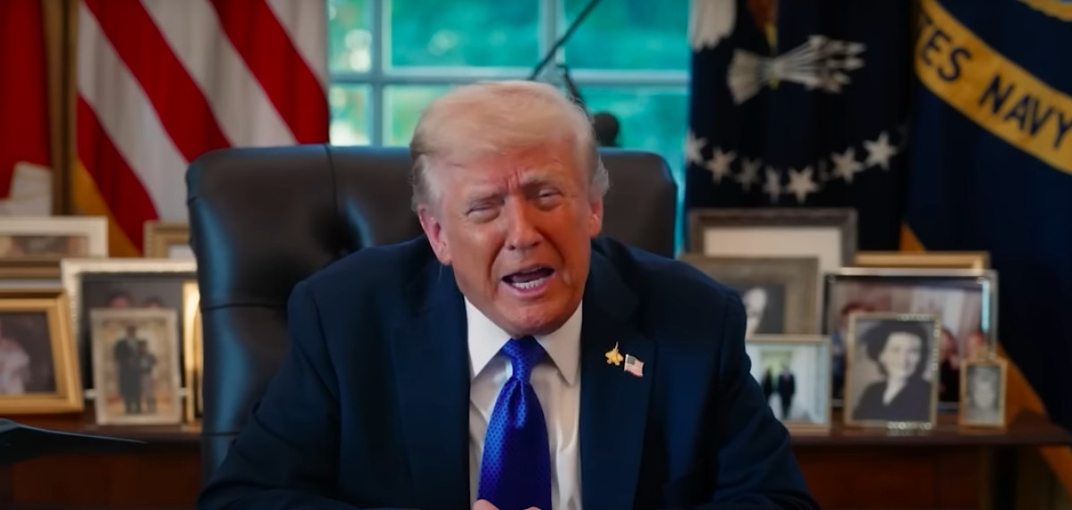 Trump dag 314: Trump laat visa voor Afghanen vernietigen, zegt dat luchtruim Venezuela gesloten is, lanceert Hall of Shame website over media, ministerie van Arbeid twittert over 'gevecht voor westerse beschaving', plan voor Oekraïne 'draait om geld voor Trump', goedkeuringspercentage Trump daalt naar 36%