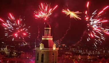 Vuurwerkverkoop schiet de lucht in: 'Mensen slaan nu groot in, straks mag het misschien niet meer' - RTV Drenthe