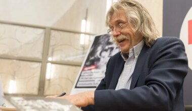 Johan Derksen en Humberto Tan in clinch