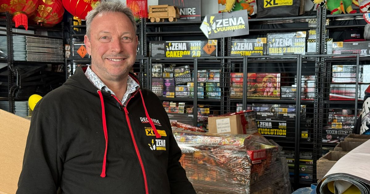 Topdrukte bij vuurwerkwinkels door aankomend vuurwerkverbod