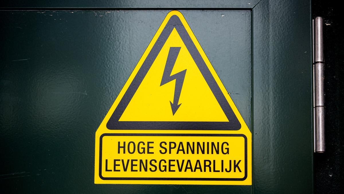 Duizenden huishoudens urenlang zonder stroom in Rivierenbuurt en De Pijp - AT5