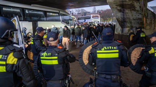 onrust rond stadion en Stuttgart woest