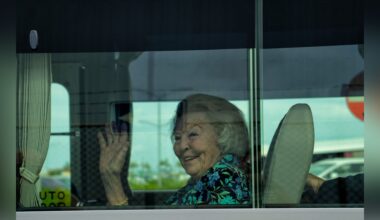 Prinses Beatrix aangekomen op Bonaire voor natuurbezoek