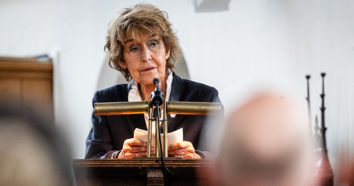 Schrijfster Yvonne Keuls (93) overleden: 'Nederland verliest met haar een groot schrijver'