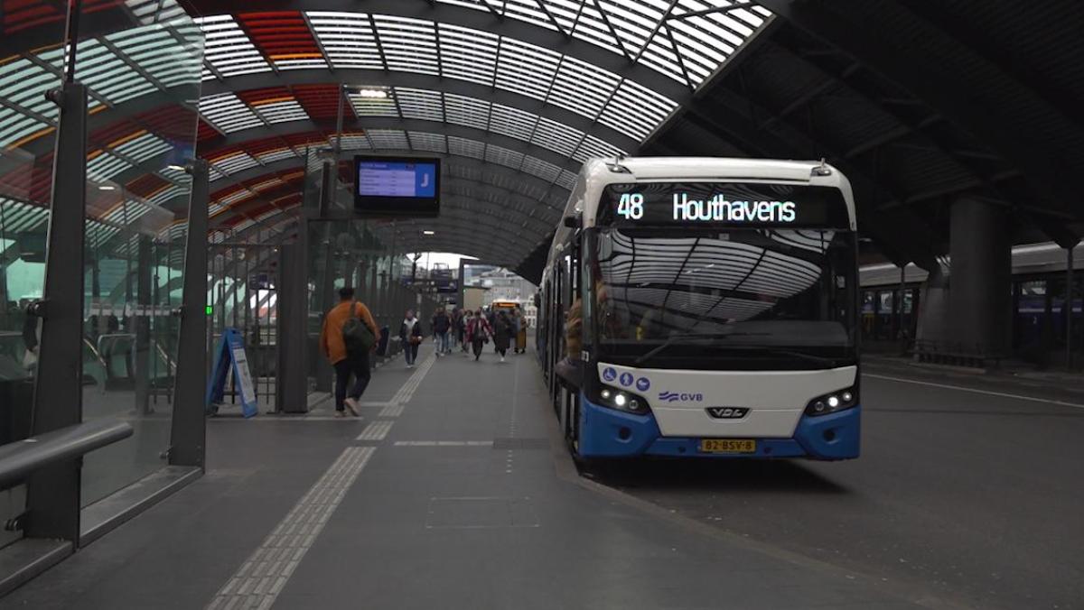 Veel minder bussen door griepgolf bij GVB